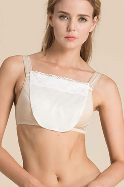 Model wearing white clip-on camisole cleavage cover with lace trim – Angelicez